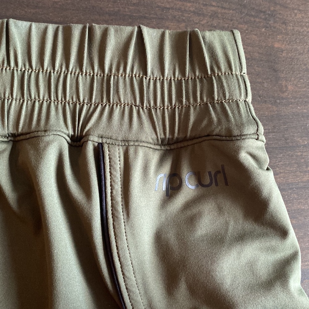 Reversible 🌺 Rip Curl 🌺 Shorts - Picture 9 of 10